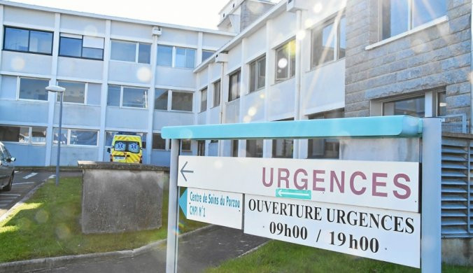 Rassemblement et pique-nique devant l'hôpital le 16 juin